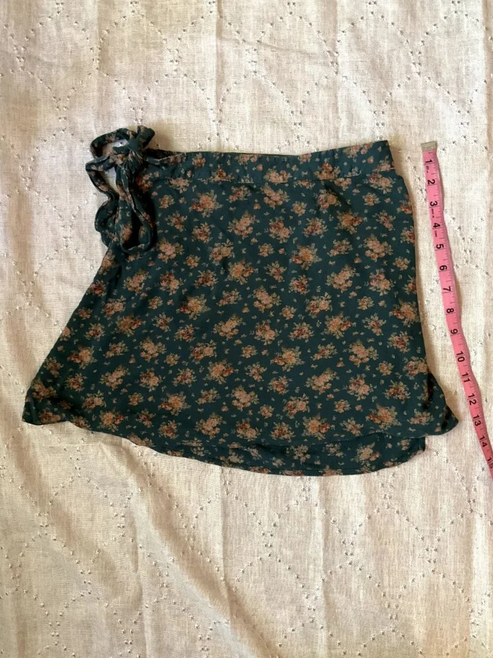 American Eagle green floral print wrap miniskirt - size small